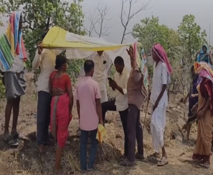 కూలీలకు శాపంగా మారిన డిజిటల్ హాజరు