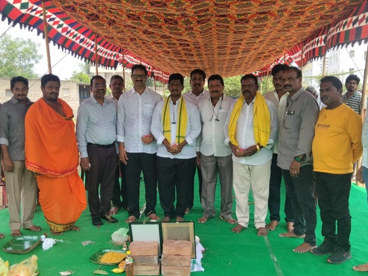 చినకాకానిలో కమ్యూనిటీ హాల్‌కు శంకుస్థాపన