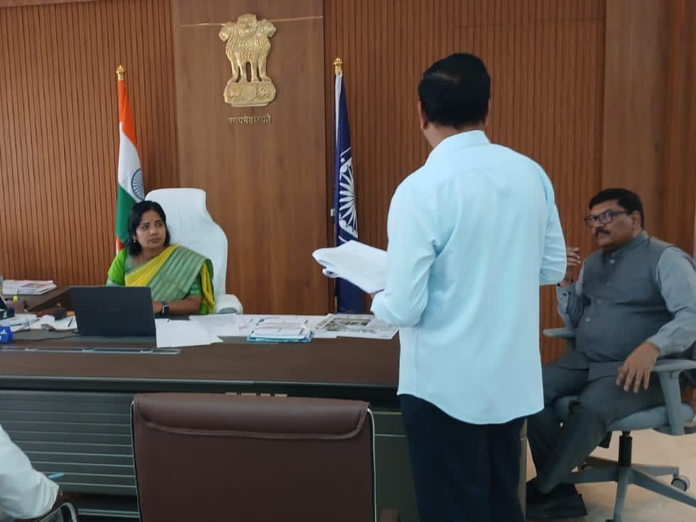 చెత్త నుంచి సంపద సృష్టించాలి: కలెక్టర్