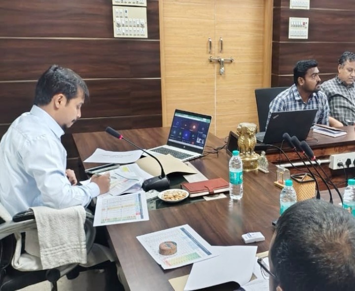 రీసర్వే పనులు వేగవంతం చేయాలి: జేసీ