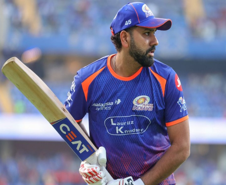 SRHతో పోరుకు రోహిత్ దూరం..!