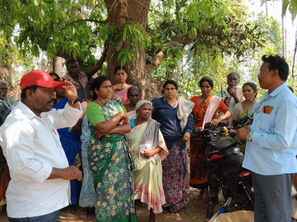 ‘ఉపాధి కూలీల సమస్యలను పరిష్కరించండి’