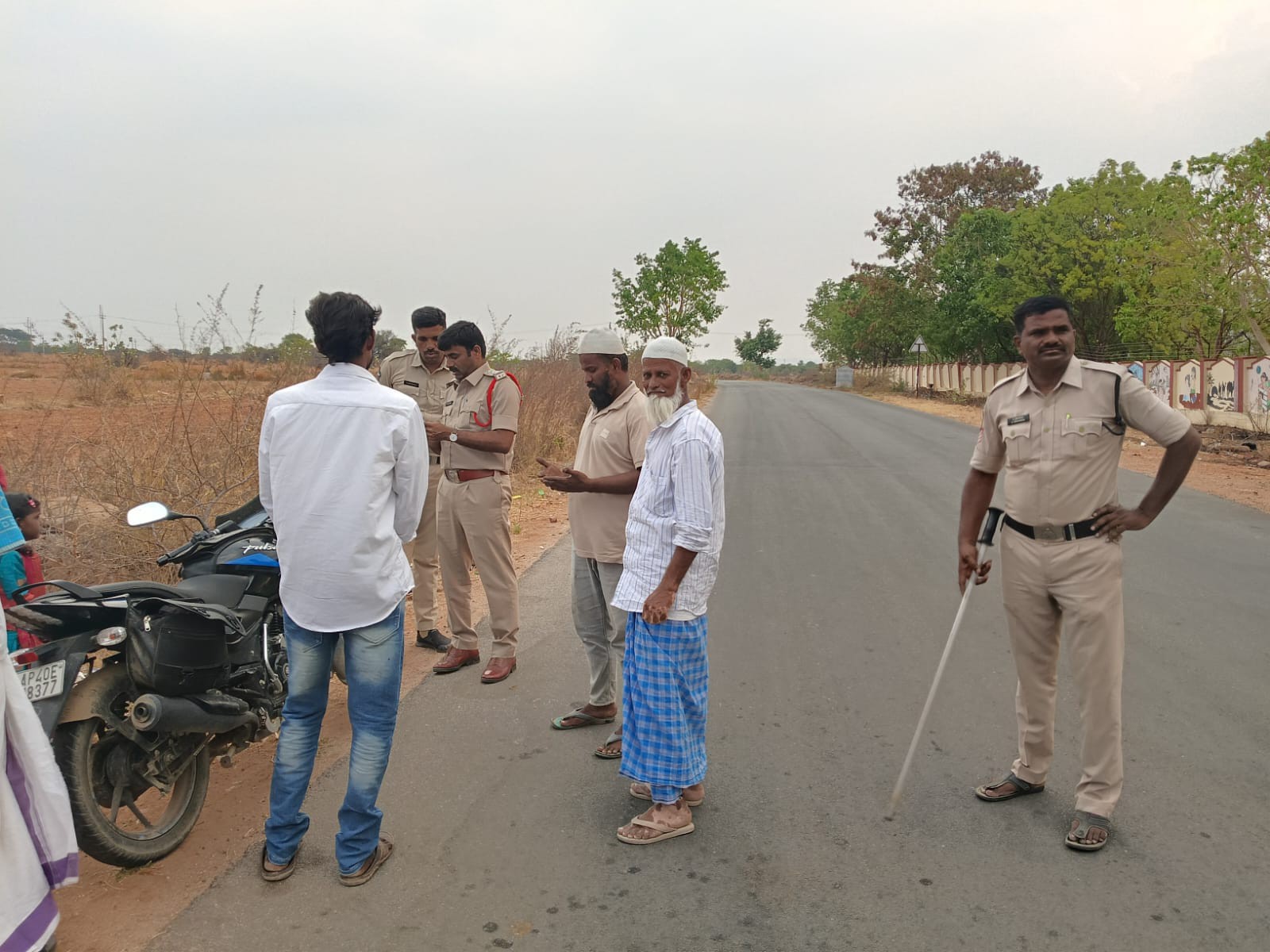 జిల్లాలో విస్తృతంగా వాహనాల తనిఖీలు