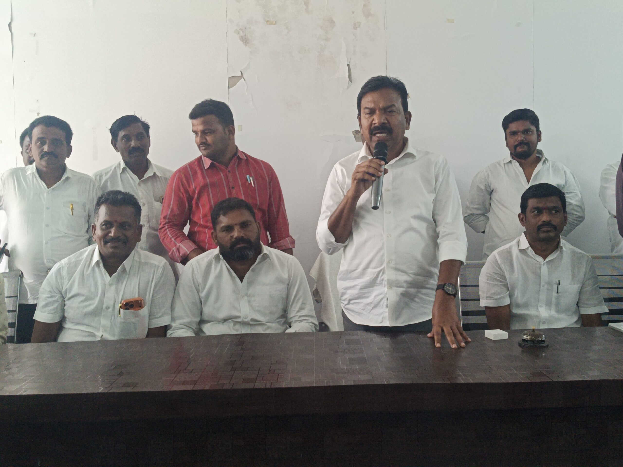 పేదల సంక్షేమమే ప్రభుత్వ లక్ష్యం: ఎమ్మెల్యే