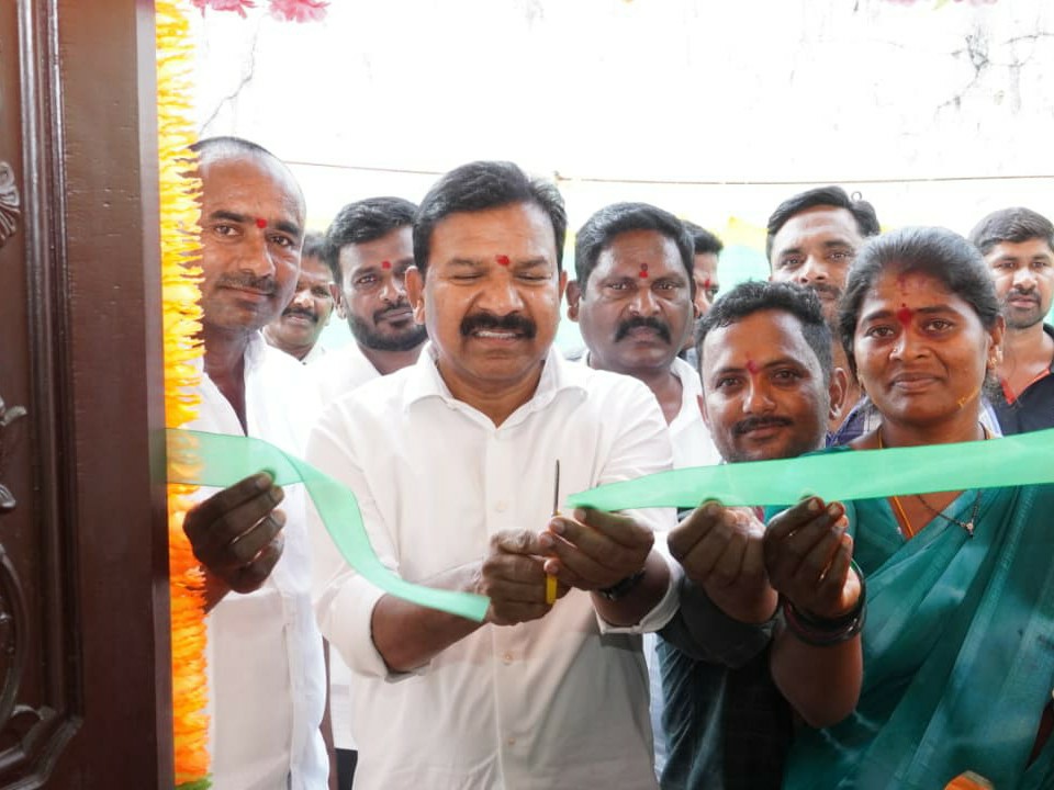 మరింత వేగిరంగా ఇందిరమ్మ ఇళ్ల నిర్మాణాలు