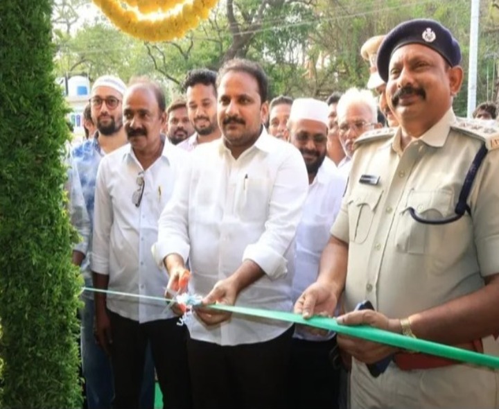 ప్రయాణికుల కోసం చలివేంద్రం ప్రారంభించిన ఎమ్మెల్యే