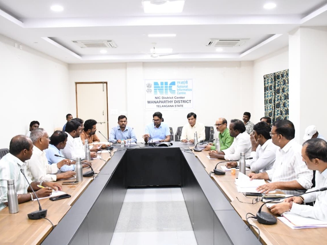 రాజకీయ పార్టీల ప్రతినిధులతో సమావేశం: కలెక్టర్