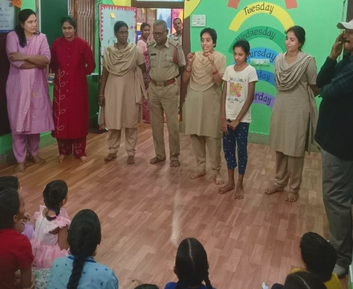 చిన్నారులకు స్వీయ రక్షణపై శక్తి టీం సూచనలు