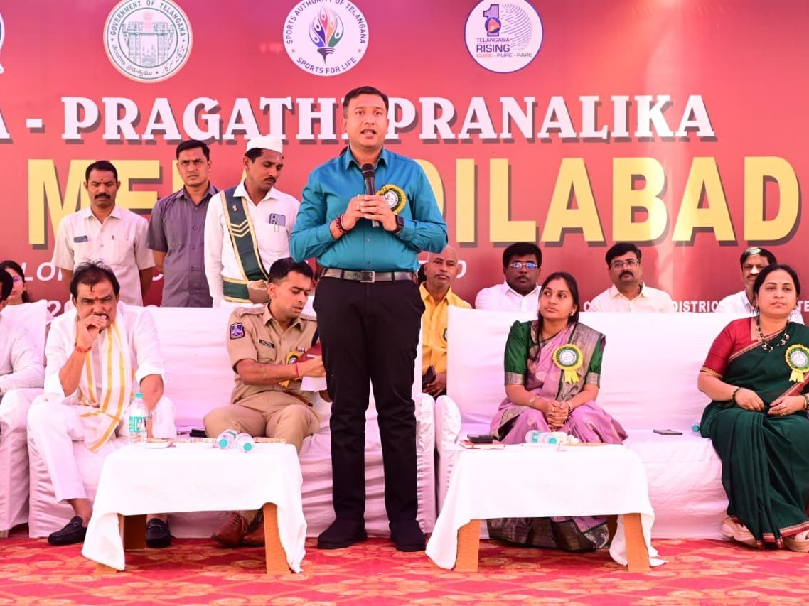 యువత సాంకేతిక పరిజ్ఞానాన్ని కలిగి ఉండాలి: కలెక్టర్