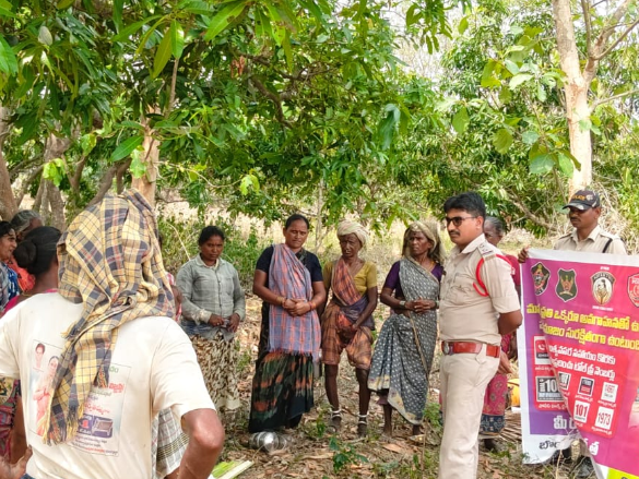 ‘బెట్టింగ్‌లకు పాల్పడితే సమాచారం ఇవ్వాలి’