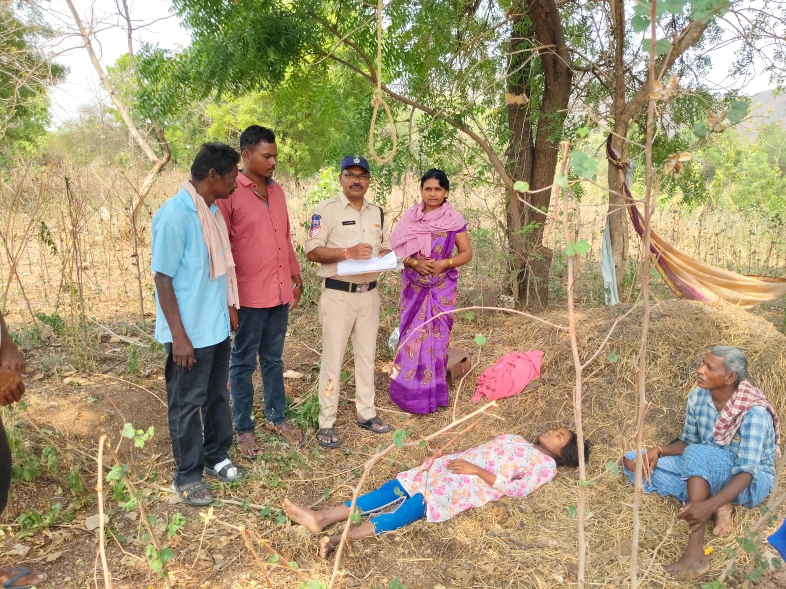 మానసిక ఆందోళనతో యువతి బలవన్మరణం