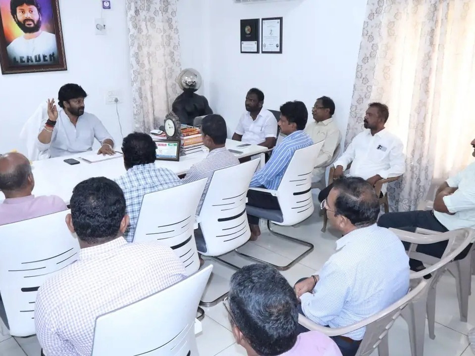 రామగుండం అభివృద్ధిపై ఎమ్మెల్యే సమీక్ష