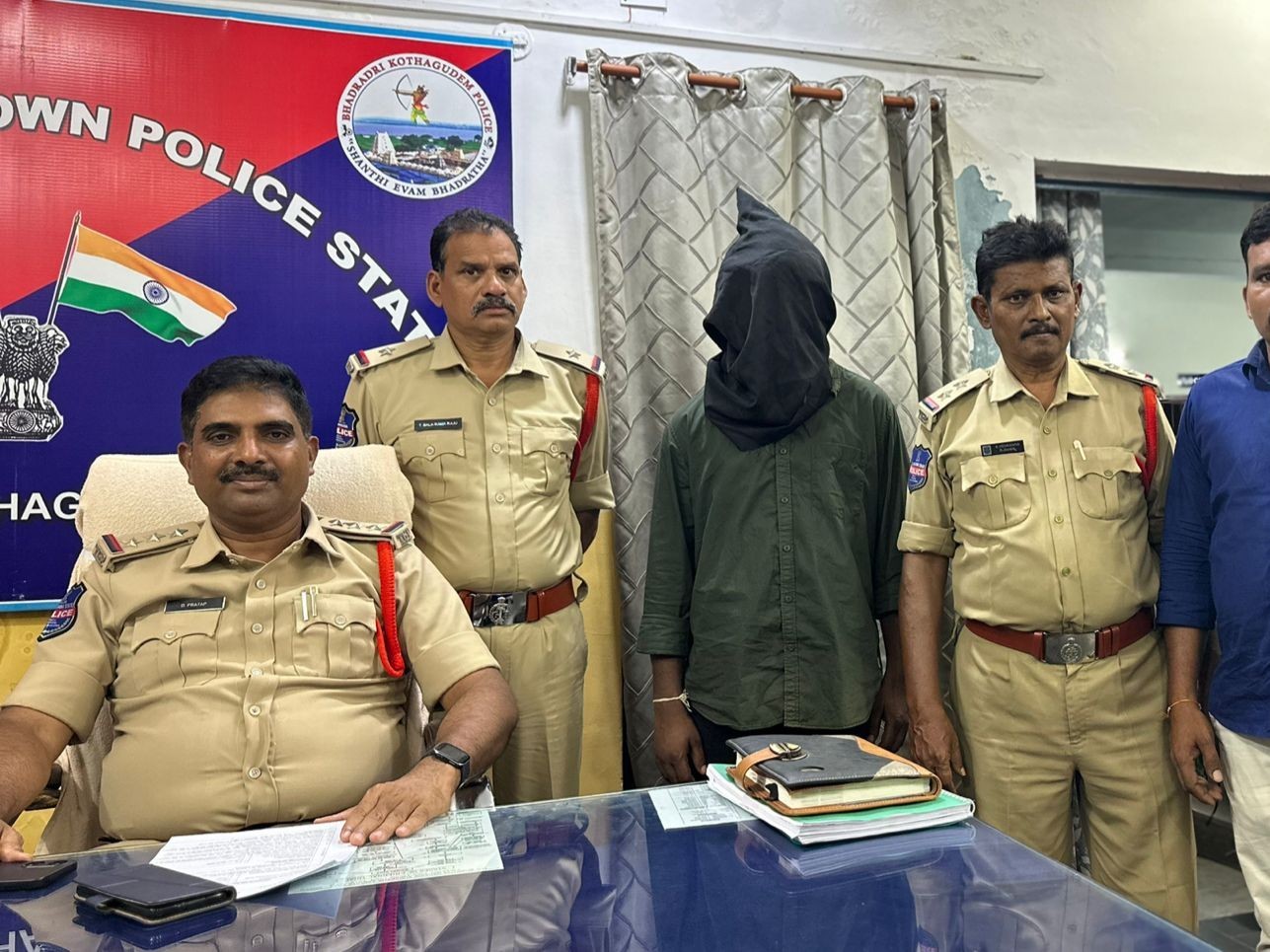 కర్రలతో దాడి చేసిన నిందితులు అరెస్ట్