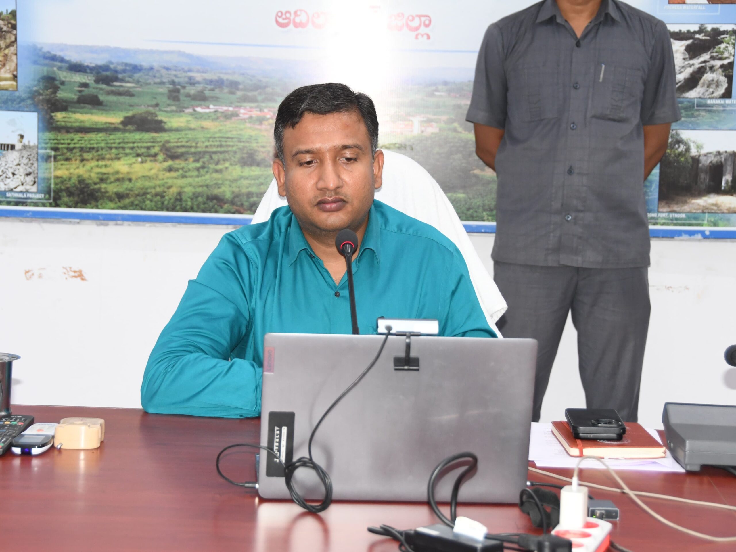రైతులకు సకాలంలో చెల్లింపులు అందేలా చూడాలి: కలెక్టర్