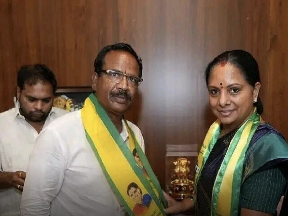 టీఆర్ఎస్ జెండా పండుగ ప్రారంభం