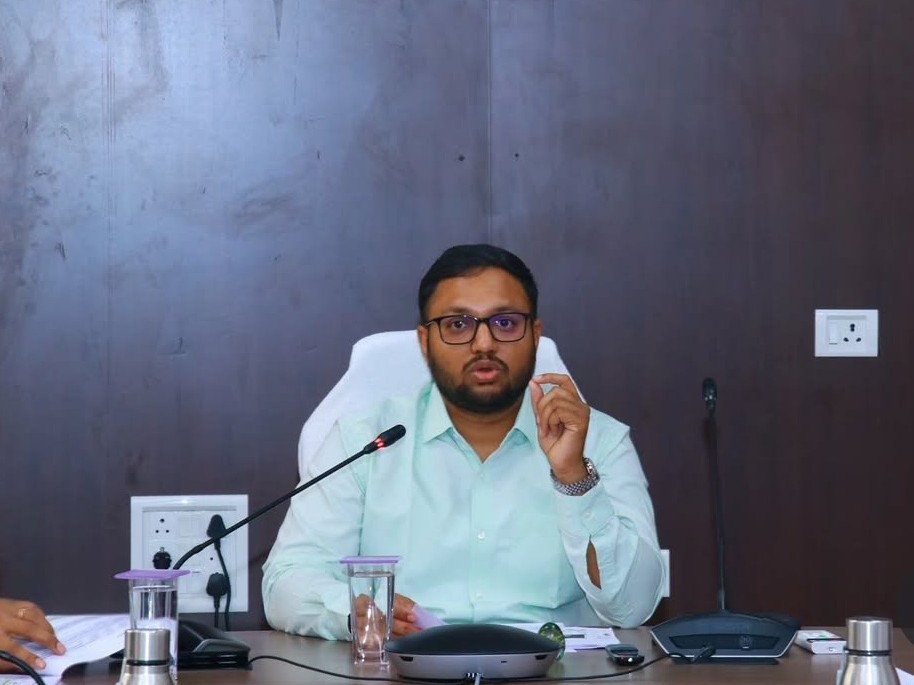 ‘పెన్షన్ సర్వేను అత్యంత ప్రాధాన్యంగా పూర్తి చేయాలి’