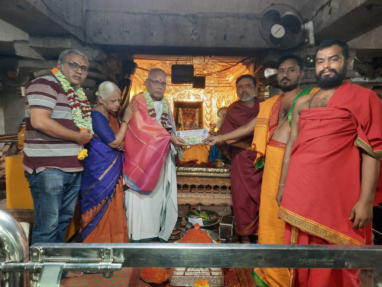 చౌడేశ్వరీ దేవి ఆలయ అభివృద్ధి కొరకు విరాళం