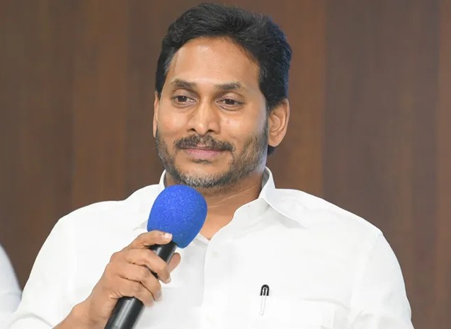 మావిగన్ మాట వింటే CBNకు హార్ట్ఎటాక్: జగన్