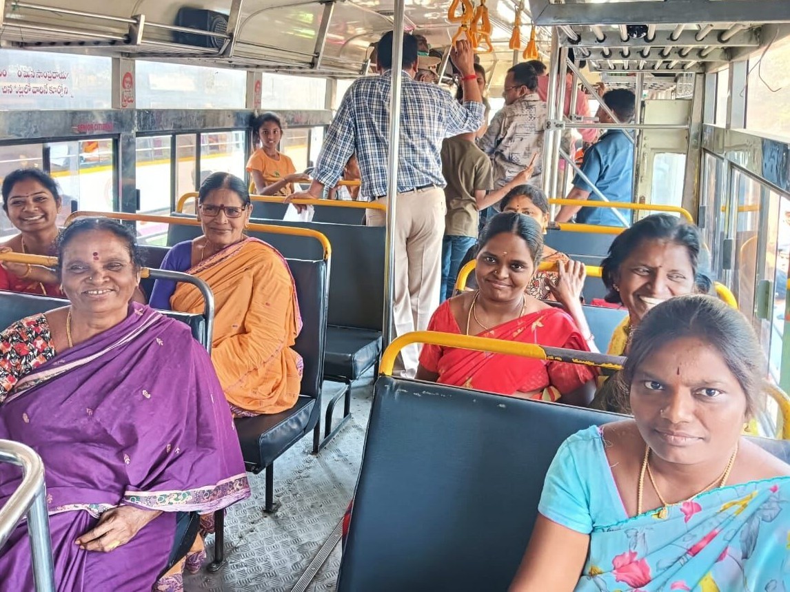 మహాలక్ష్మీ ప్రభావం.. రోజుకు లక్ష మంది ప్రయాణం