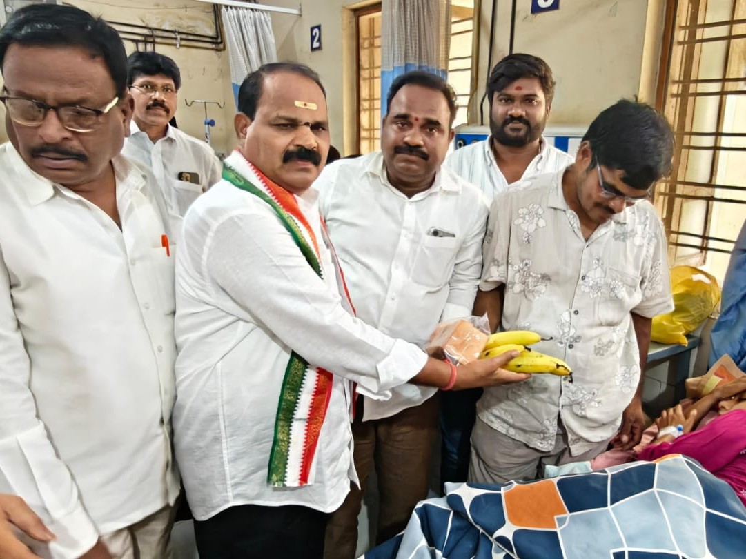 రాజీవ్ గాంధీ వర్ధంతి రోజున కాంగ్రెస్ సేవలు