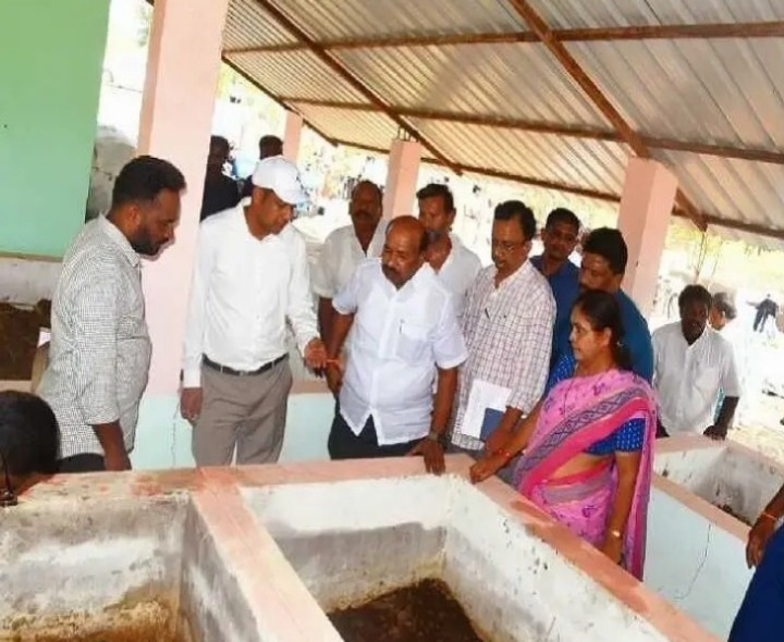 చెత్త నుంచి సంపద కేంద్రాన్ని పరిశీలించిన కలెక్టర్