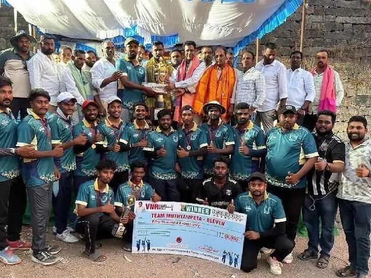 క్రికెట్ ఛాంపియన్‌షిప్‌లో ముత్యంపేట జట్టు విజయం