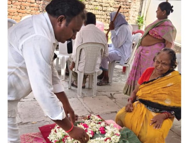 బాధిత కుటుంబాన్ని పరామర్శించిన.. సంపత్ కుమార్
