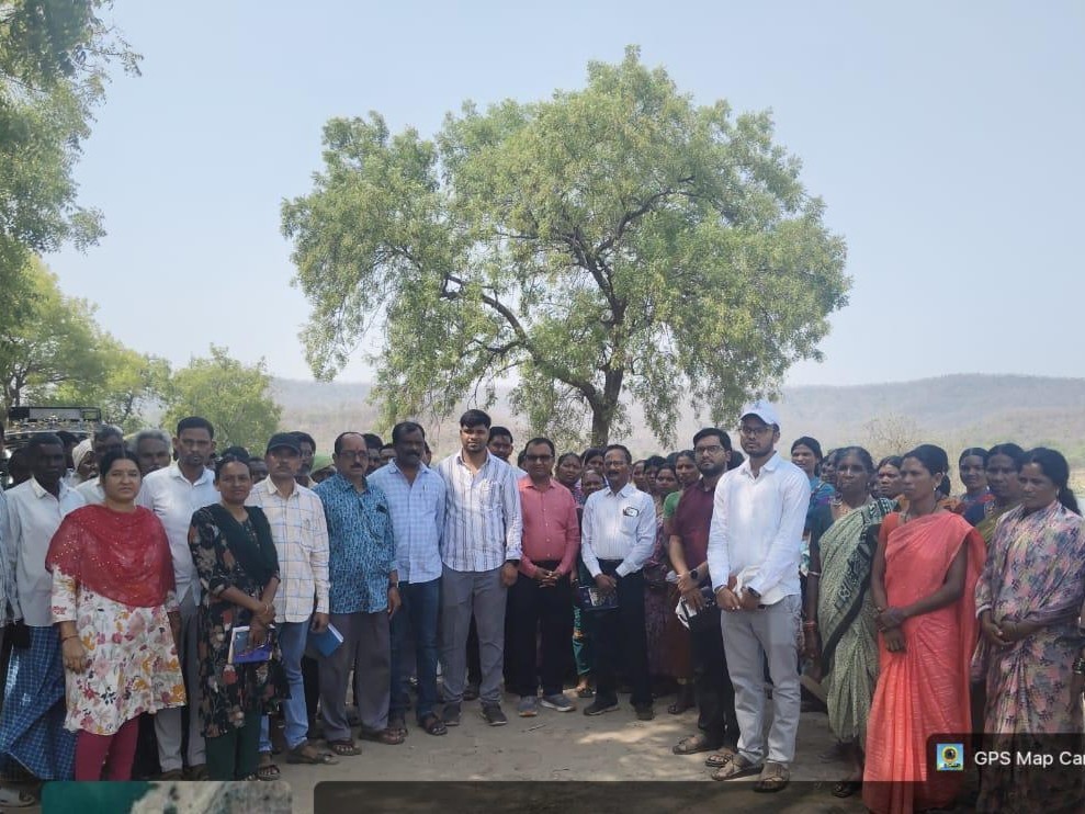ఉపాధి హామీ పనులను పరిశీలించిన జాన్ వెస్లీ