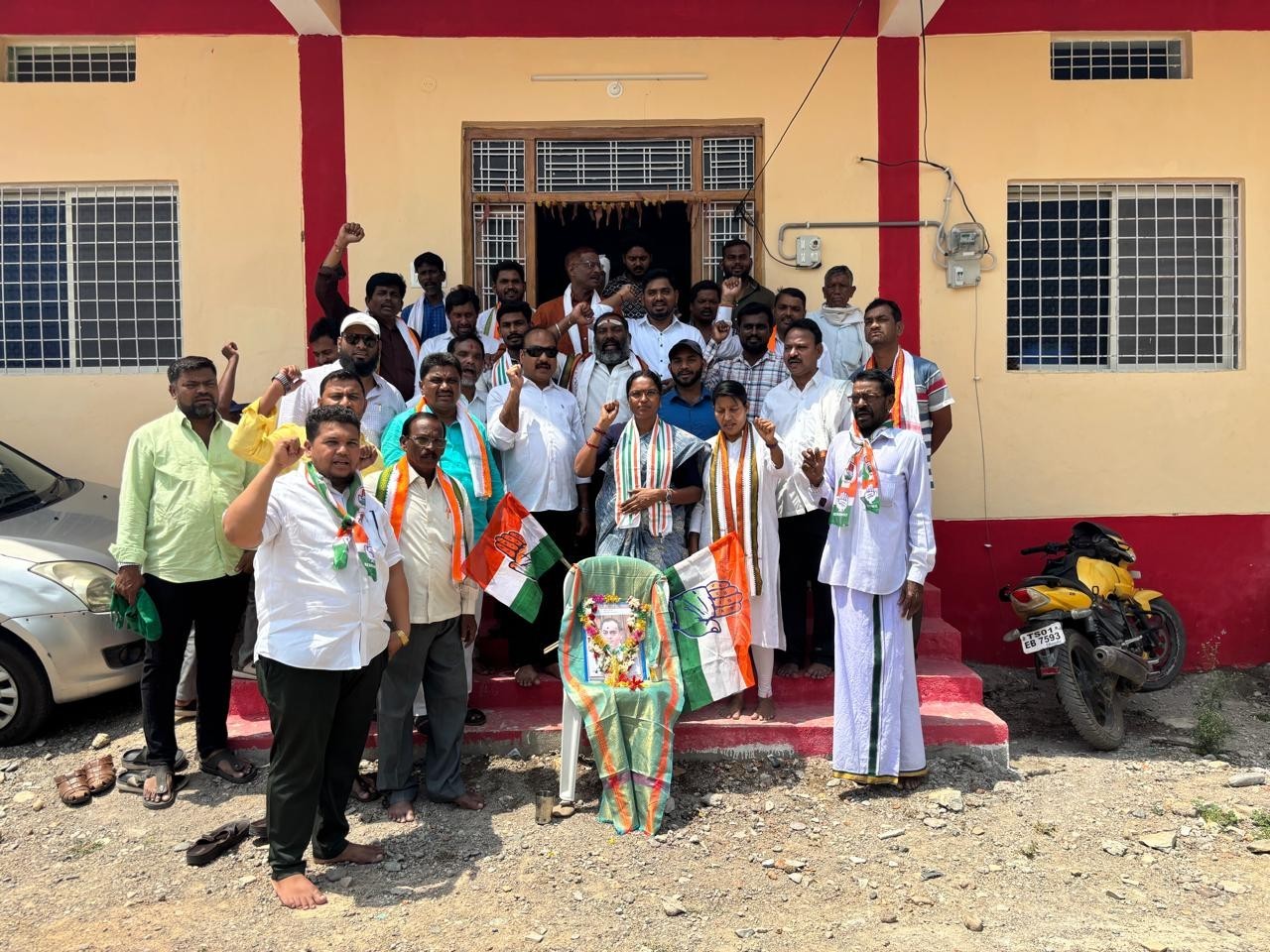 ‘దేశ అభివృద్ధికి రాజీవ్ గాంధీ సేవలు చిరస్మరణీయం’