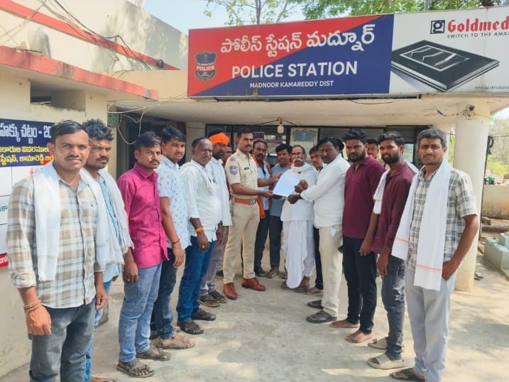 ‘అక్రమంగా ఆవులను తరలించకుండా నిఘా పెట్టండి’