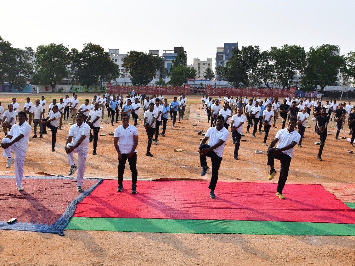 పోలీస్ పెరేడ్ గ్రౌండ్‌లో రక్తపోటు దినోత్సవం