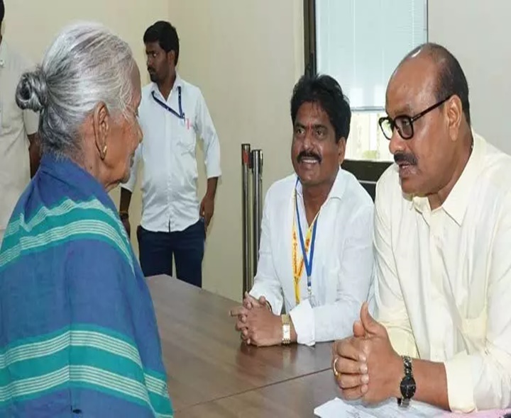 ‘ప్రజా దర్బార్’లో పాల్గొన్న అచ్చెన్న