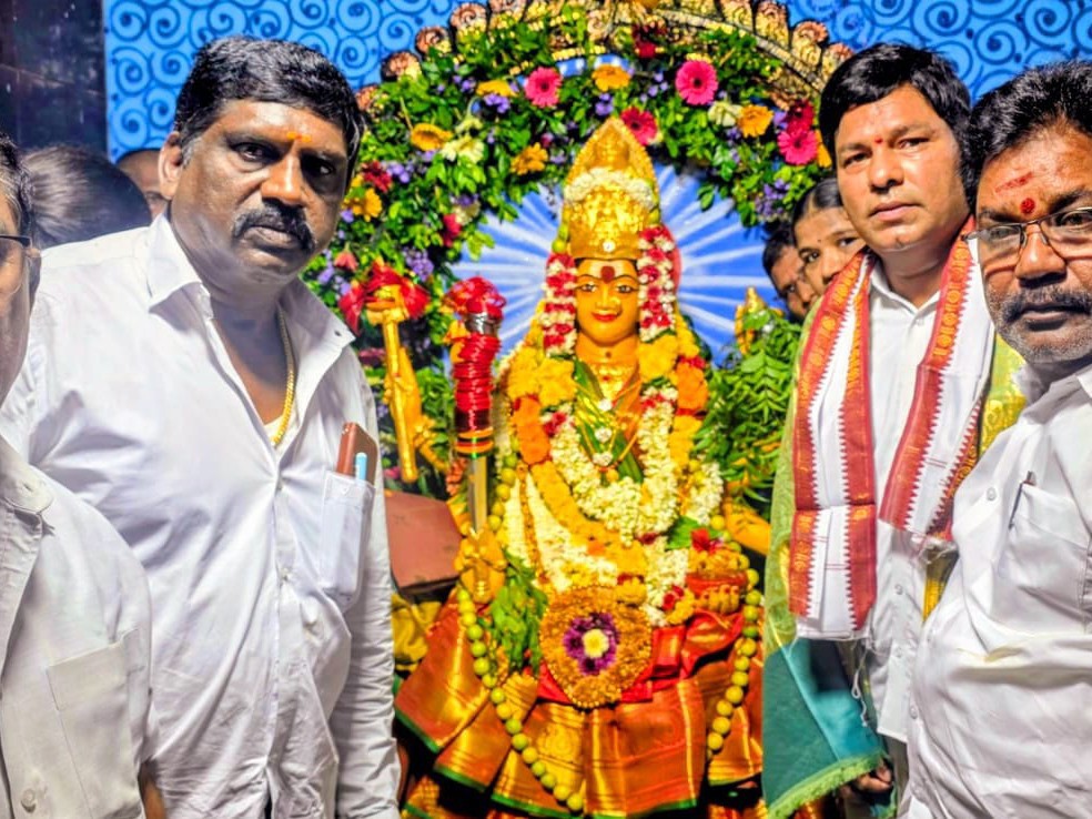 ఘనంగా దుర్గాలమ్మ పండుగ