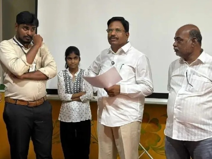 ఉపాధి ఆధారిత శిక్షణతో విద్యార్థులకు మంచి భవిష్యత్తు: యెన్నం