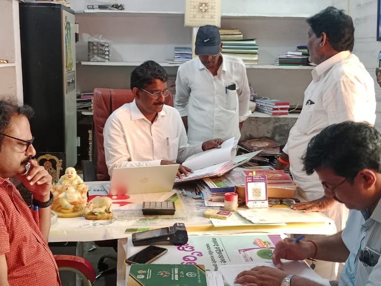 గురజాలలో యూరియా అమ్మకాలపై దాడులు