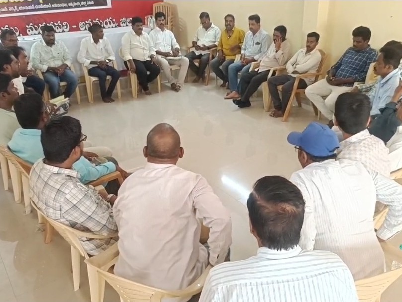 జర్నలిస్టుల హక్కుల కోసం ఏపీడబ్ల్యూజేఎఫ్ పోరాటం