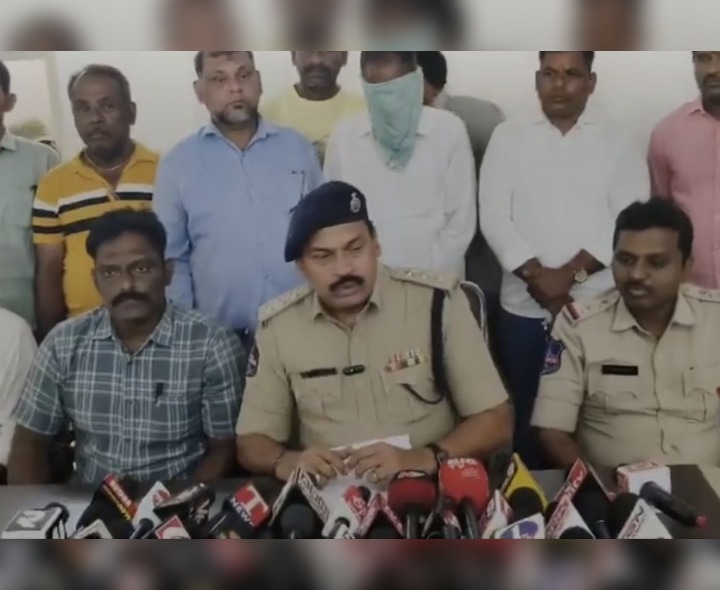 చోరీ కేసు ఛేదించిన పోలీసులు