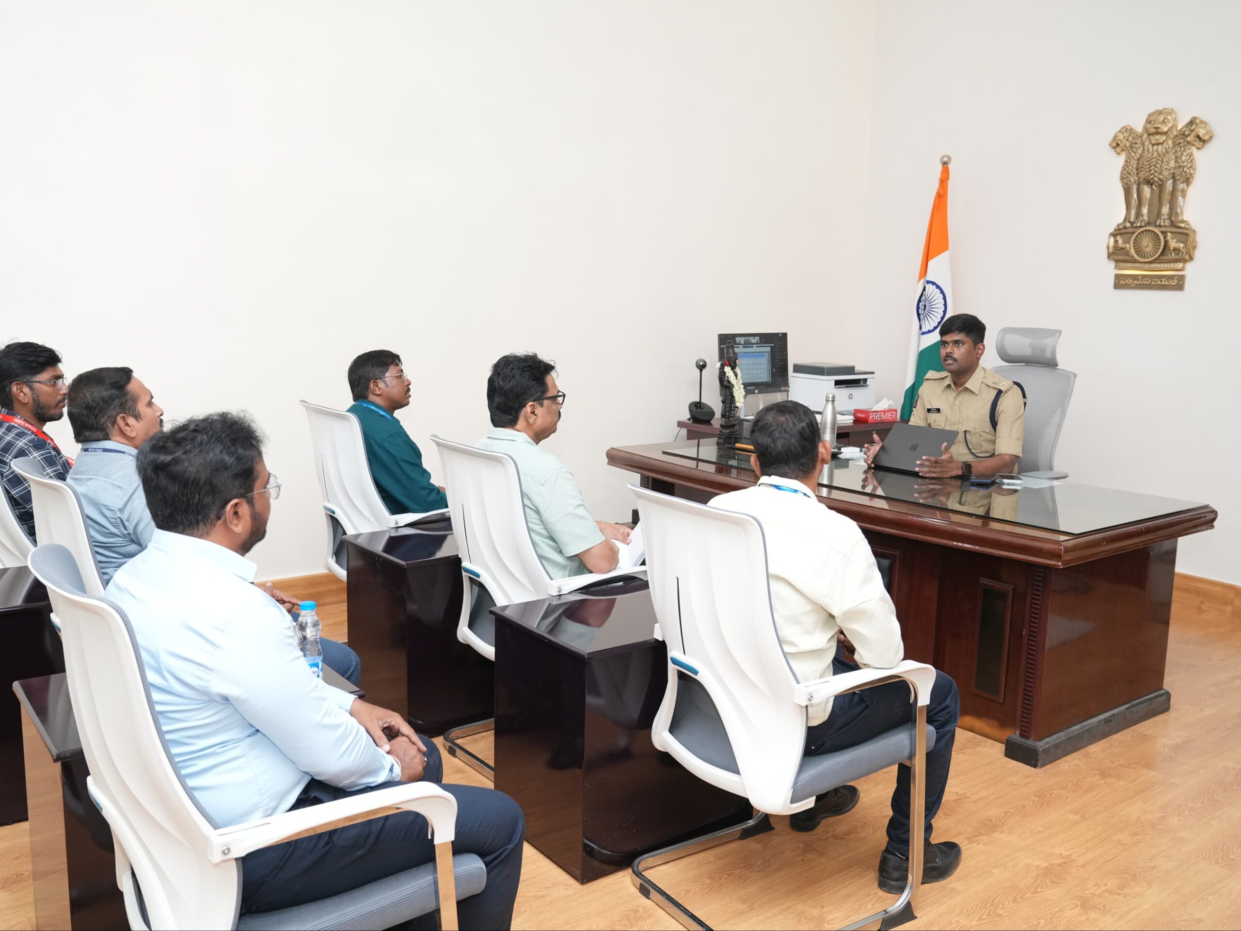 ‘వాహనదారులకు ప్రత్యేక అవగాహన సదస్సులు’