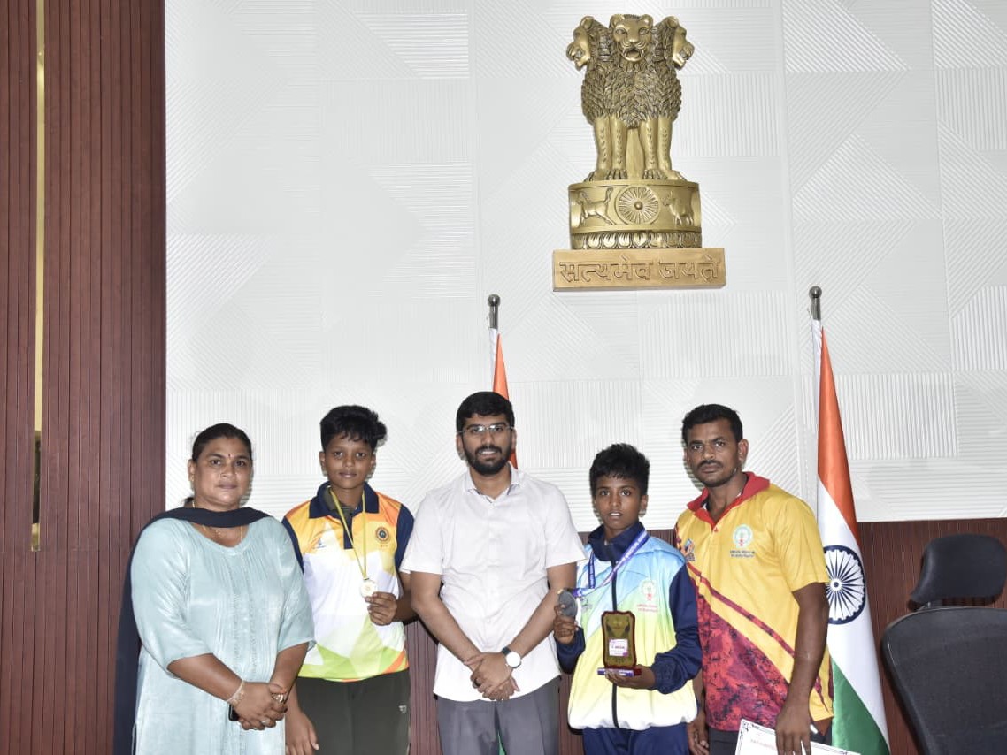 కుస్తీ పోటీల్లో అనూషకు రజత పతకం
