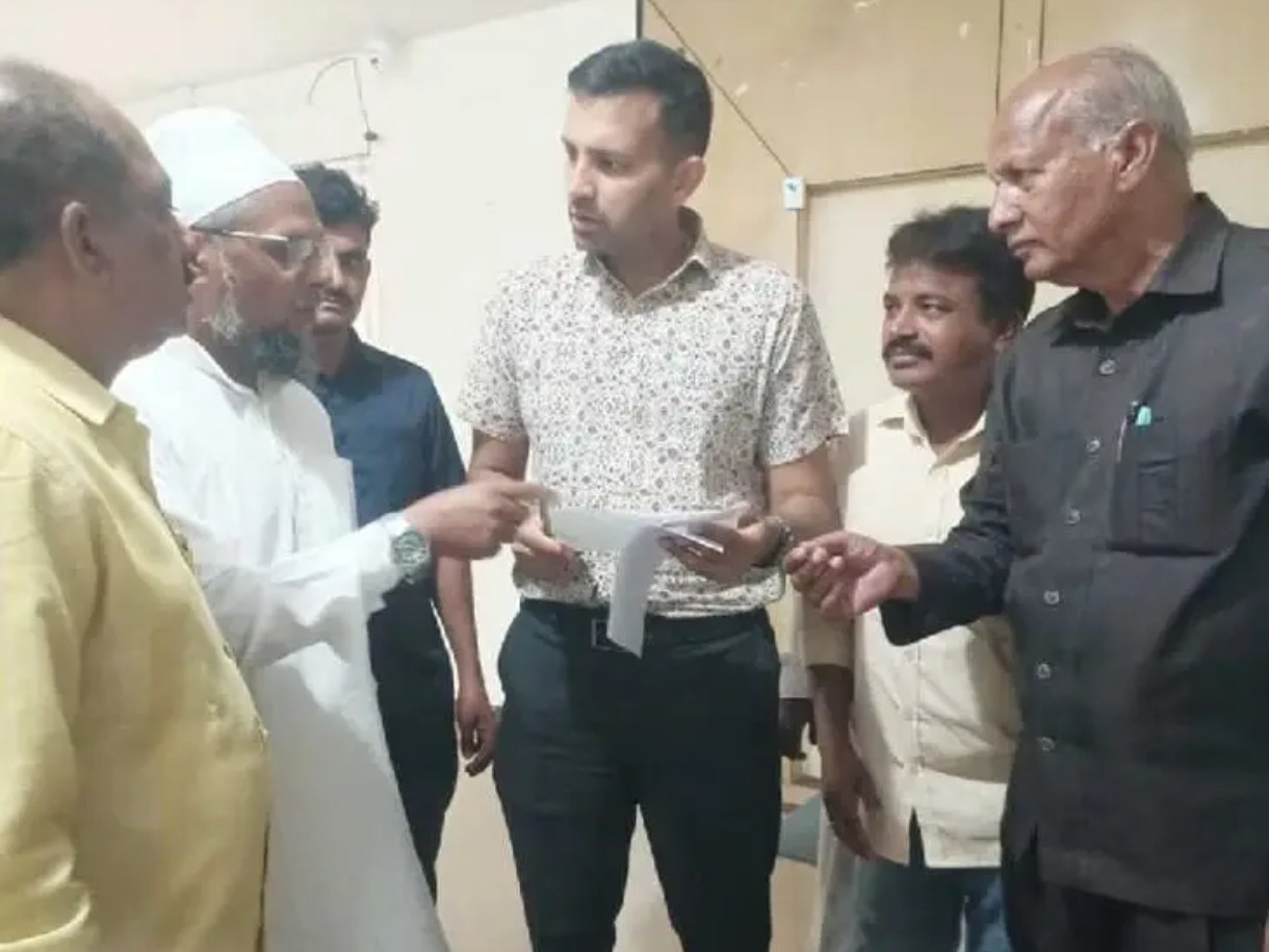 ‘అర్హులైన జర్నలిస్టులందరికీ అక్రిడేషన్ కార్డులు ఇవ్వాలి’