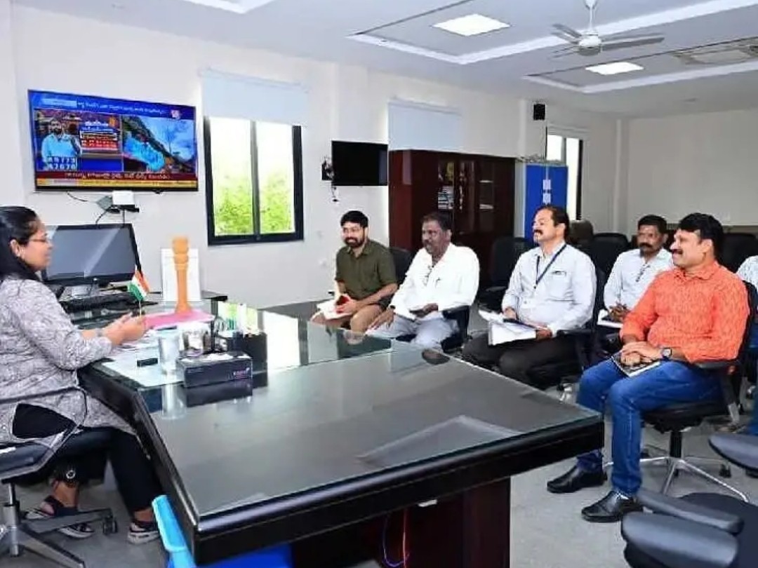 మెదక్ కోట అభివృద్ధికి రూ.10 కోట్ల అంచనాలు సిద్ధం చేయాలి: కలెక్టర్