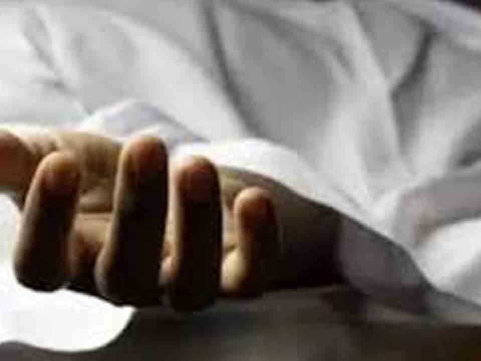 అప్పుల బాధ తాళలేక రైతు ఆత్మహత్య