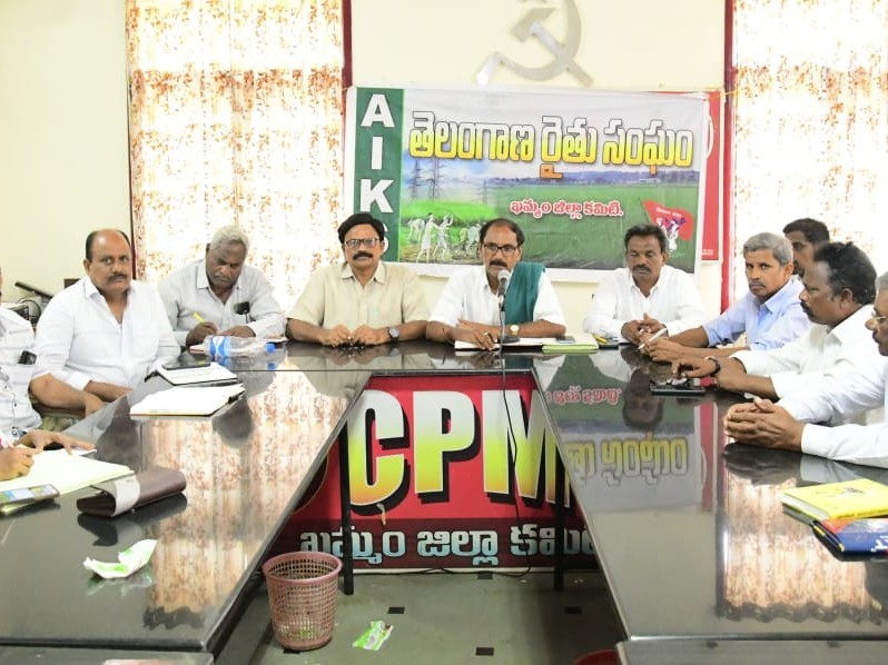 ‘రైతులకు స్టోరేజ్ కేంద్రాలు ఏర్పాటు చేయాలి’