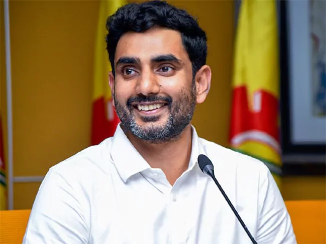 సోలార్ ప్లాంట్లను ప్రారంభించిన మంత్రి లోకేష్