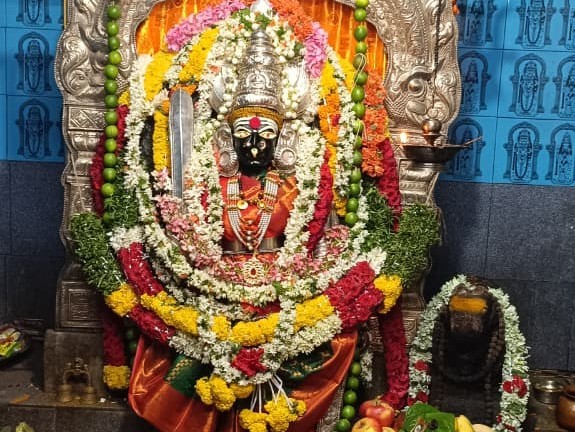 రాయచోటిలో ఘనంగా రాహుకాల పూజలు
