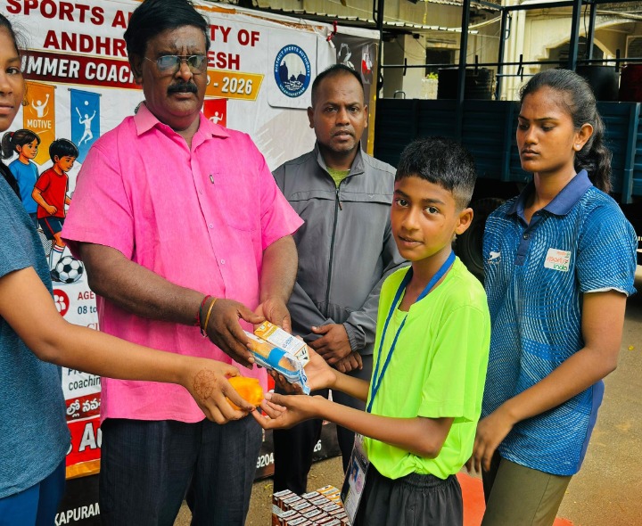 క్రీడాకారులకు పోషకాహారం పంపిణీ