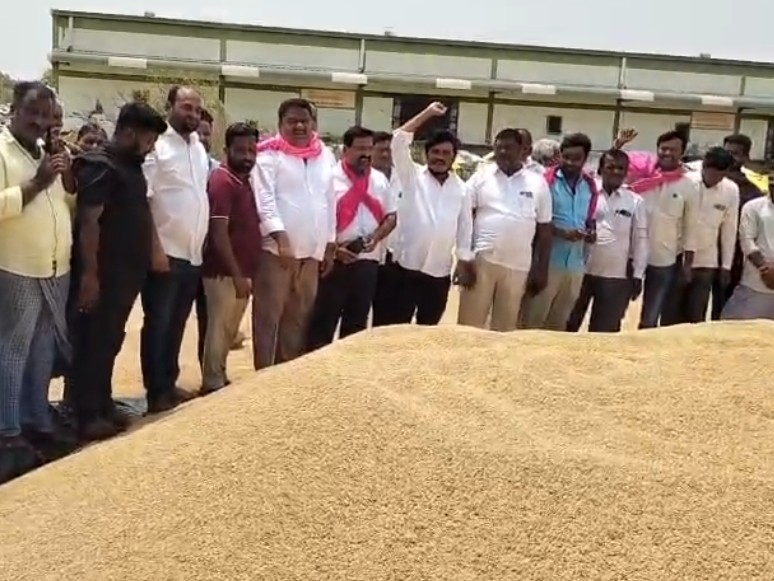 దేవరకొండలో బీఆర్ఎస్ ఆధ్వర్యంలో నిరసన