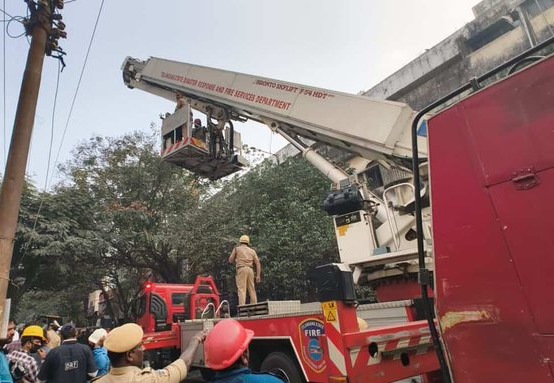 విశాఖ పోర్టులో అగ్నిప్రమాదం