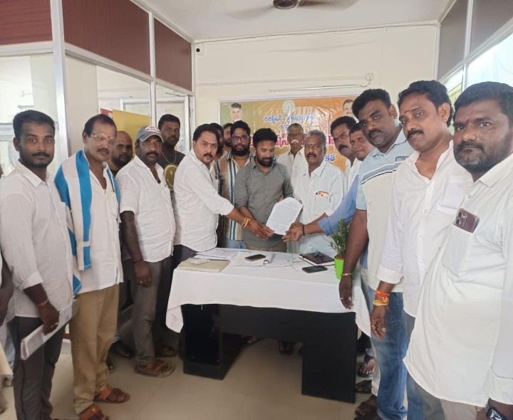 ‘గ్రామకంఠం భూమిని 22ఏ నుంచి తప్పించాలి’