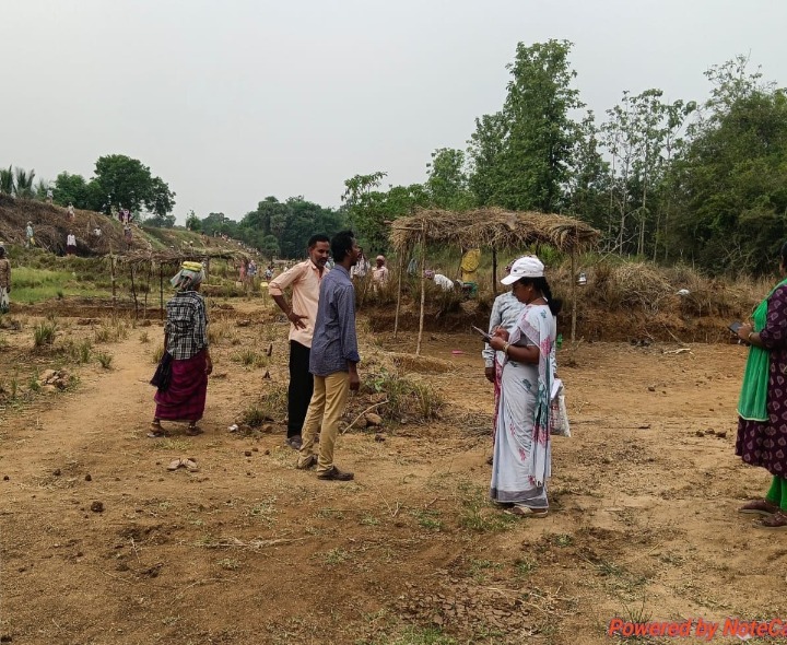 ఉపాధితో చెరువుకు కొత్త జీవం